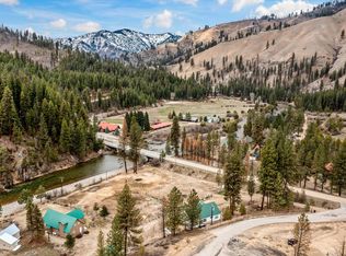 5 Shirtail Ct, Lowman, ID 83637