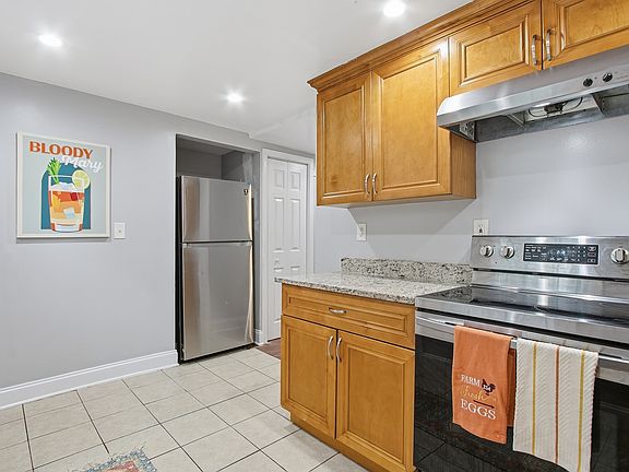 4th image of 1285 Epworth St SW #C