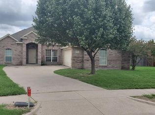 6410 Sunshine Ct, Midlothian, TX 76065