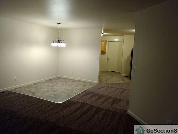 3rd image of 105 127th St E