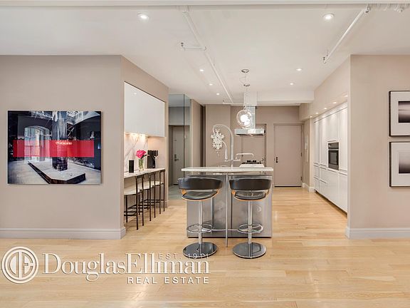 3rd image of 38-44 Laight St #4B