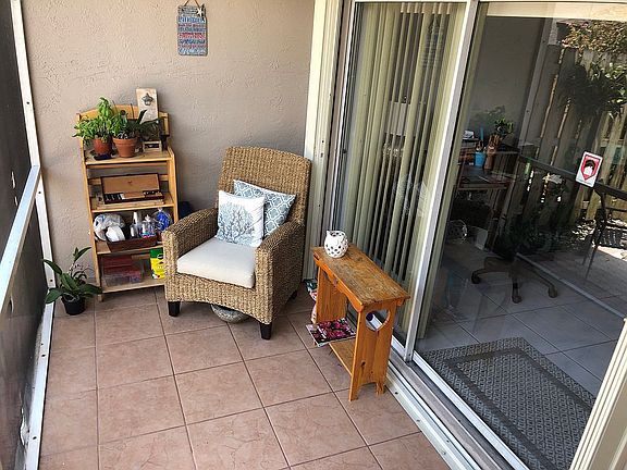 4th image of 3869 NW 122nd Ter