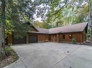 S5350 Sleepy Hollow Rd, Baraboo, WI 53913