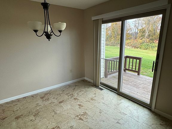 3rd image of 250 Olney Rd