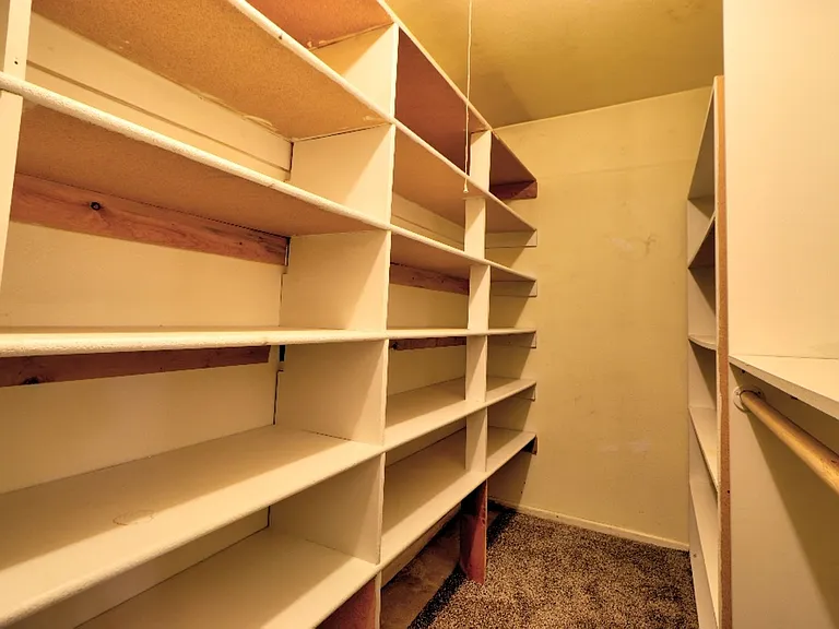 2734 N Edgewood Dr — Photo 18