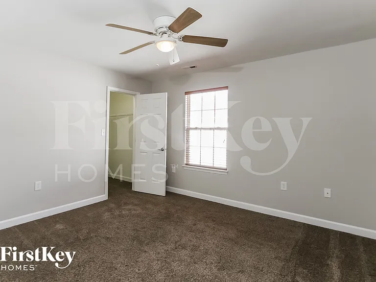 1376 Bottle Brush Ln — Photo 8