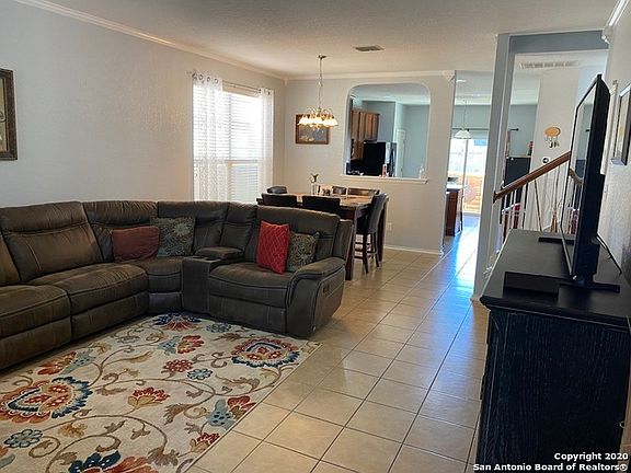 4th image of 129 Katherine Way