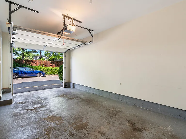 1504 Westgate Dr — Photo 16