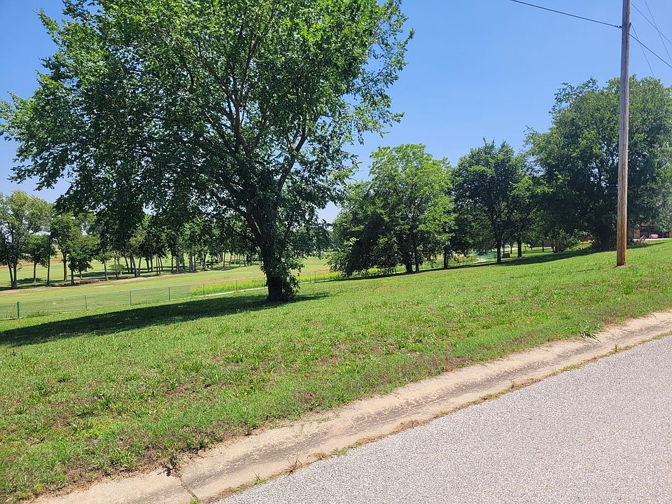 2nd image of 59608 Circle Dr NW