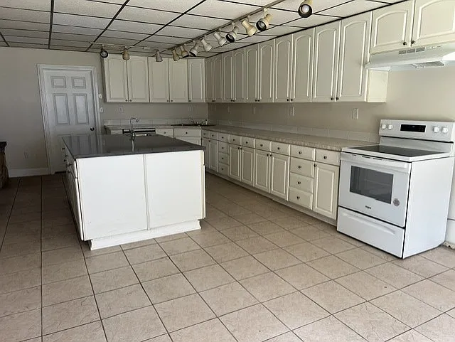 5400 Bristol Emilie Rd #2 — Photo 2