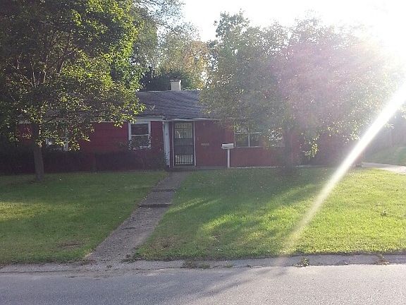 4th image of 1728 Southeast Dr