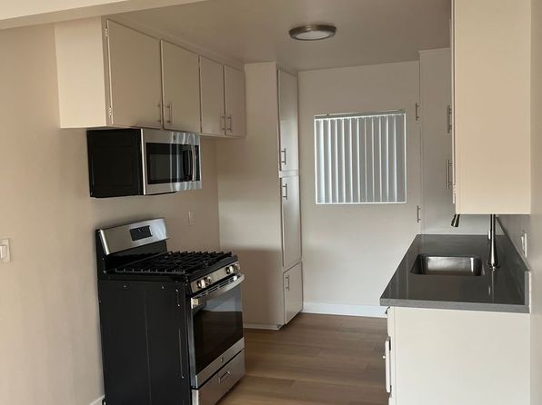 1439 W 179th St APT 13