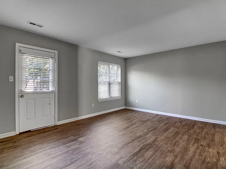 2112A Criston Dr — Photo 23