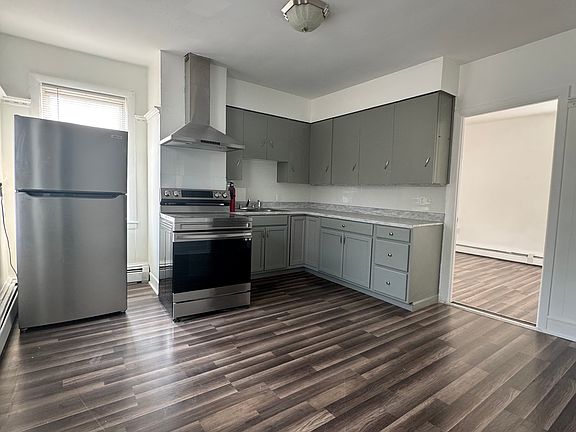 5th image of 23 Barrows St Floor 2