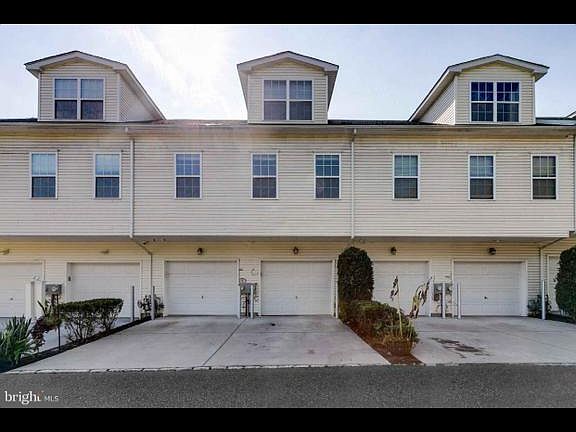 2nd image of 4457 Driftwood Dr