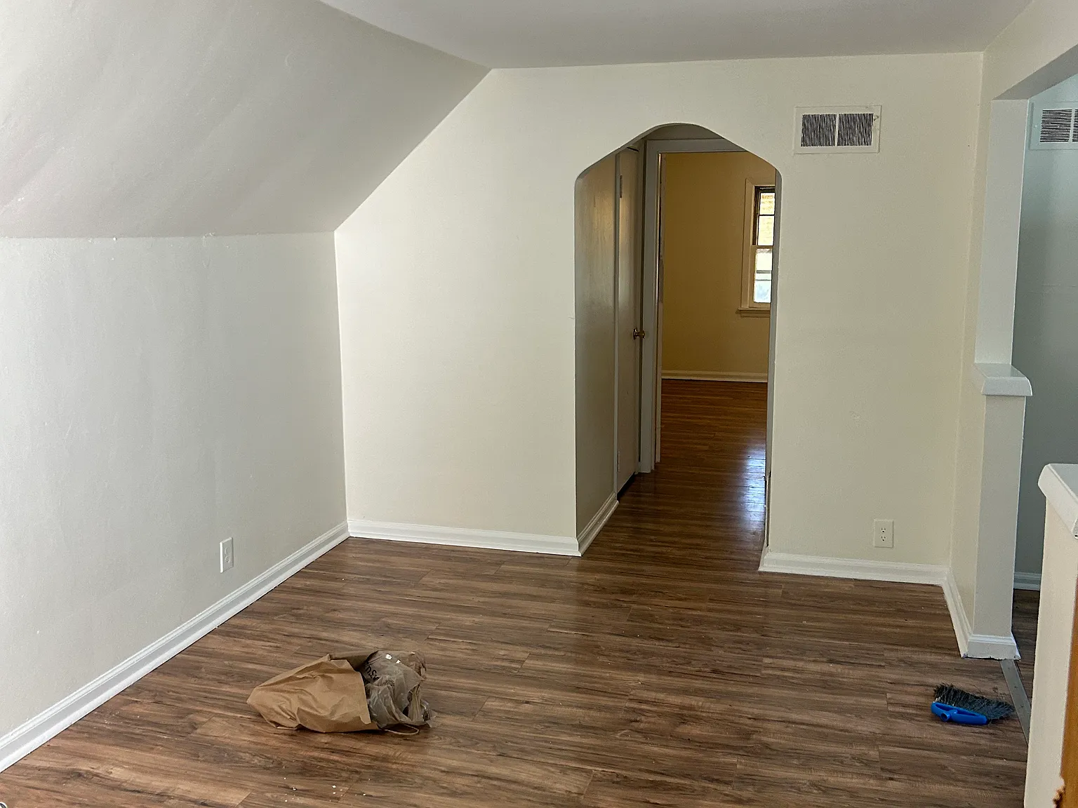 1 bed, $950 — Photo 1