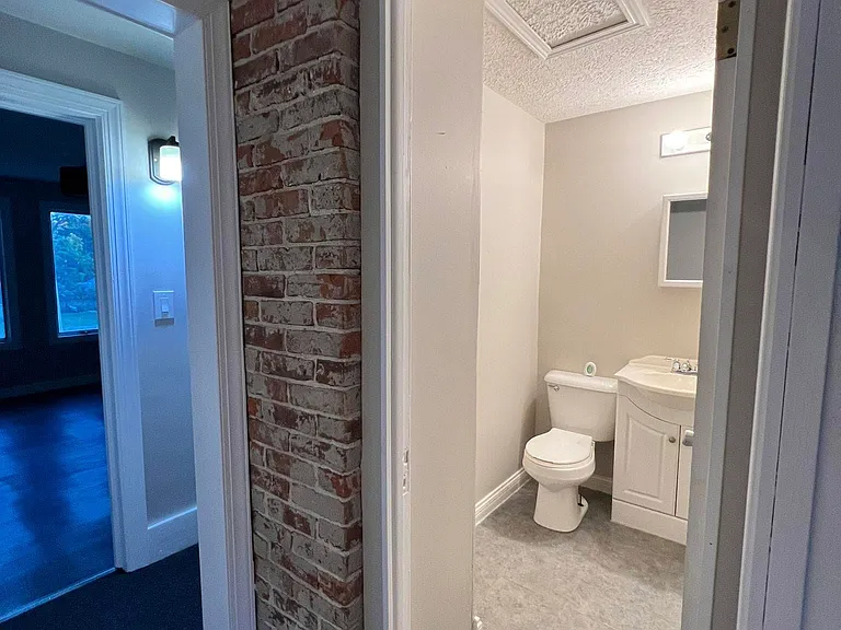 303 E Center St — Photo 20