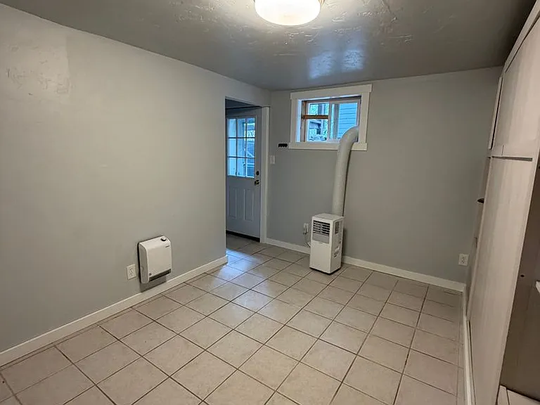 506 West Babcock — Photo 5