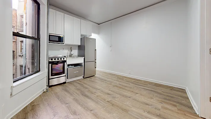 Rented by Bond New York | media 2