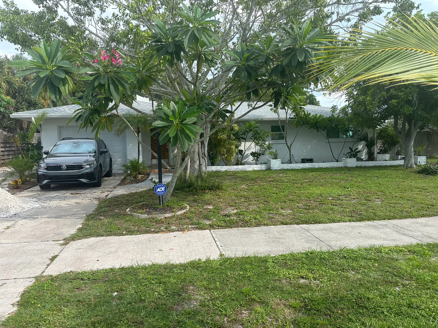 3 bed, 1718 sqft, $3,000 — Photo 2