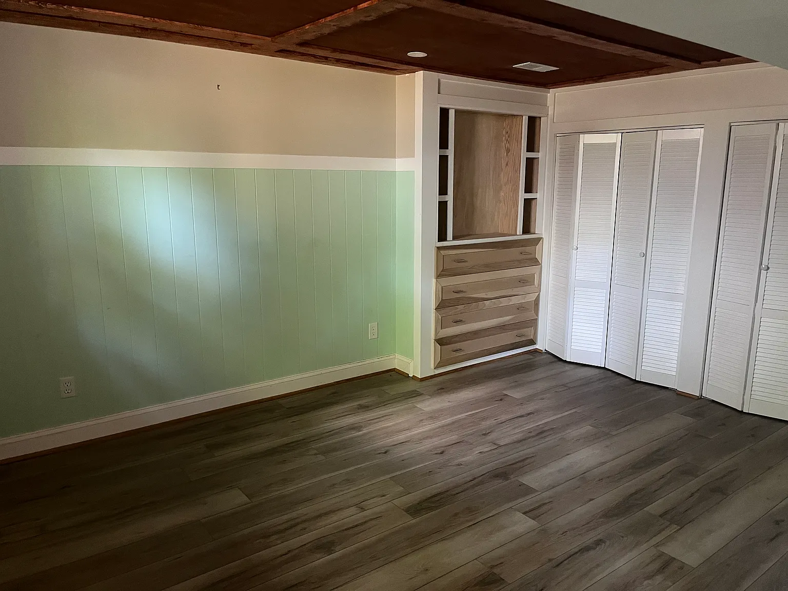 3 bed, 2400 sqft, $2,950 — Photo 4