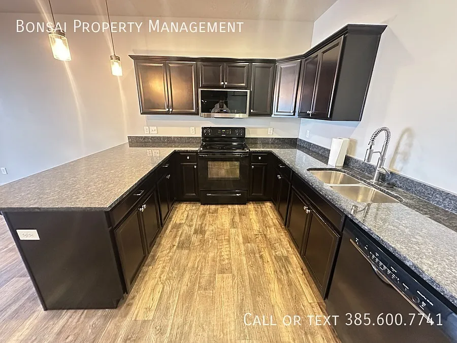 New Construction Vineyard Townhome — Photo 4