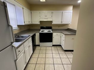 105 Knollwood Dr APT 2J, Americus, GA 31709