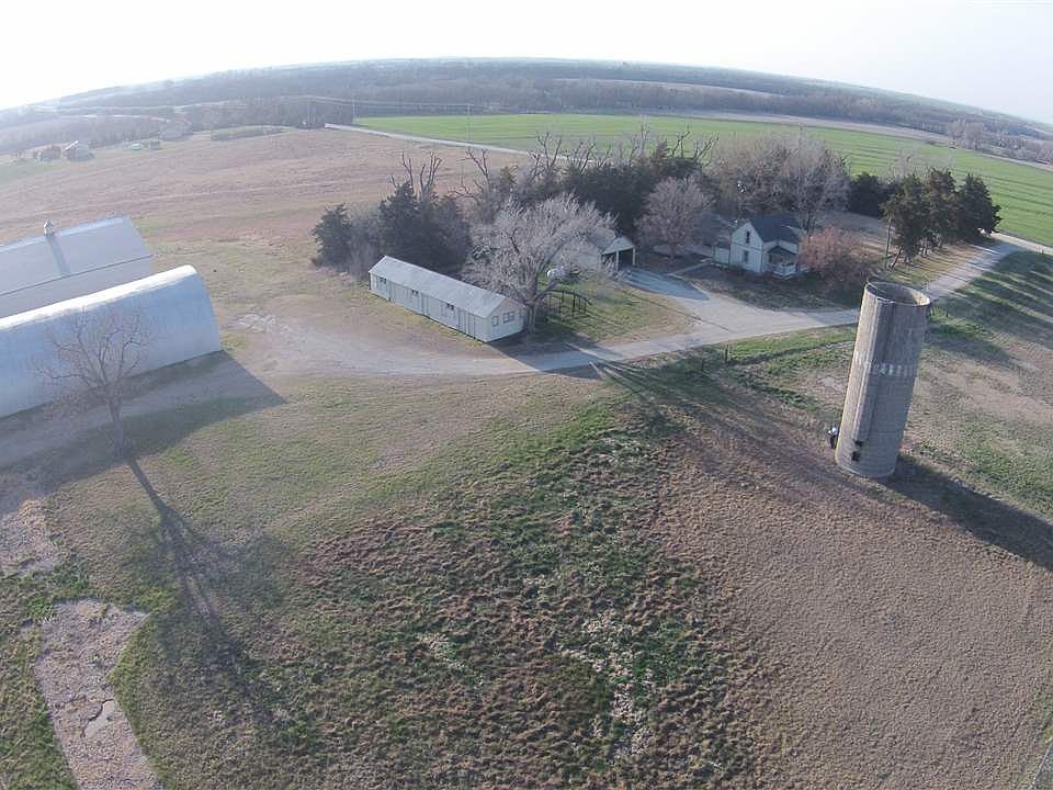 1st image of 668 2600th Ave
