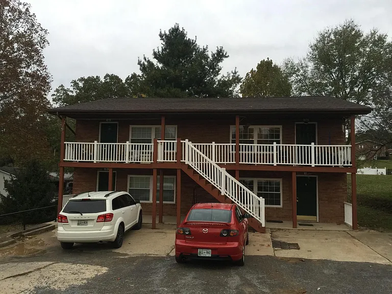 1508 Bloomingdale Rd — Photo 1