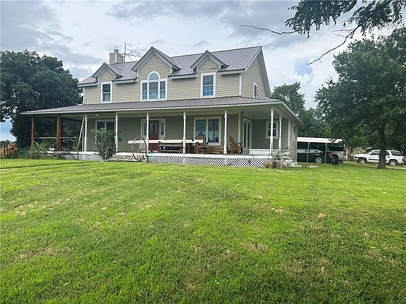 3rd image of 2551 County Road 2000