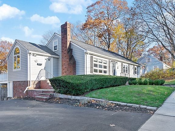 2nd image of 30 Minihans Ln