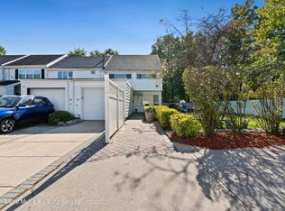 40 Princeton Ln, Staten Island, NY 10312