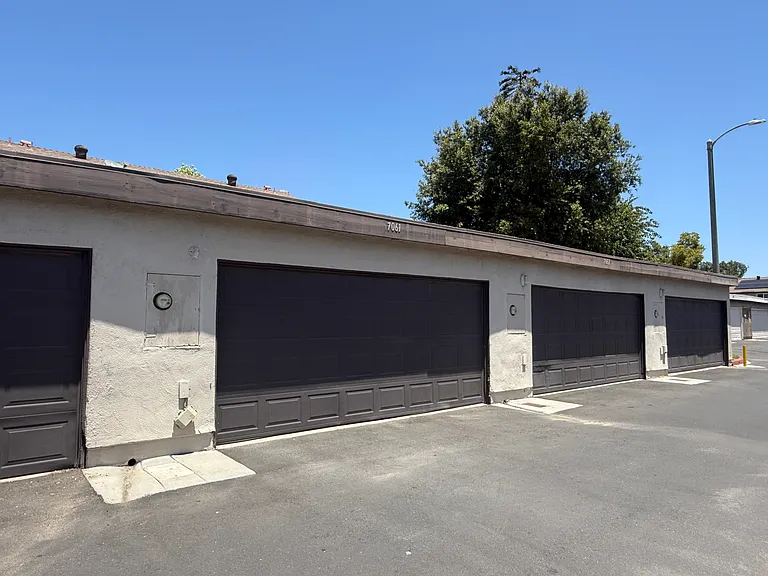 7061 Fulton Way — Photo 15