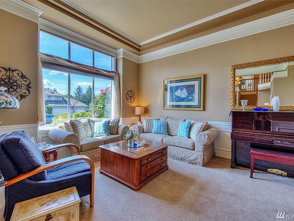 Formal living room, or use it as a casual social area for entertaining guests, the possibilities are up to you! 
