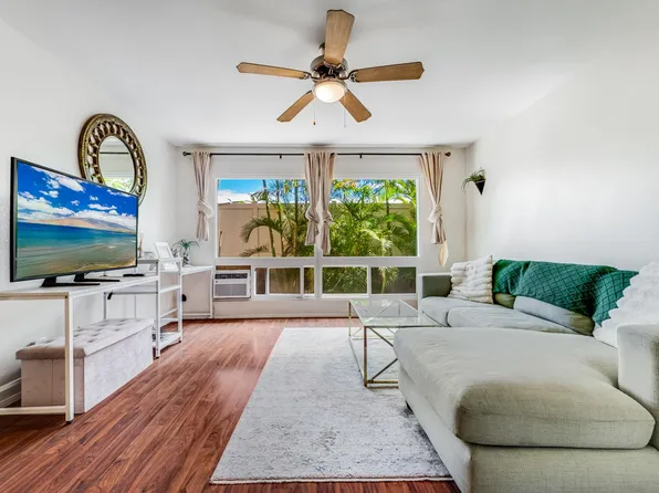 15 Kulanihakoi St APT 15D, Kihei, HI 96753
