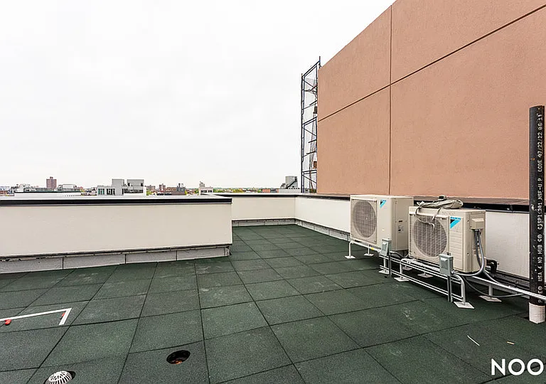 317 Franklin Ave #2R — Photo 13