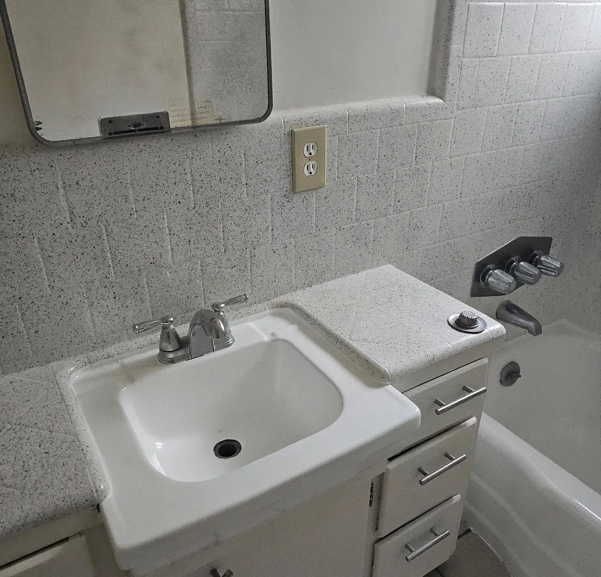 Studio, 400 sqft, $1,500 — Photo 4