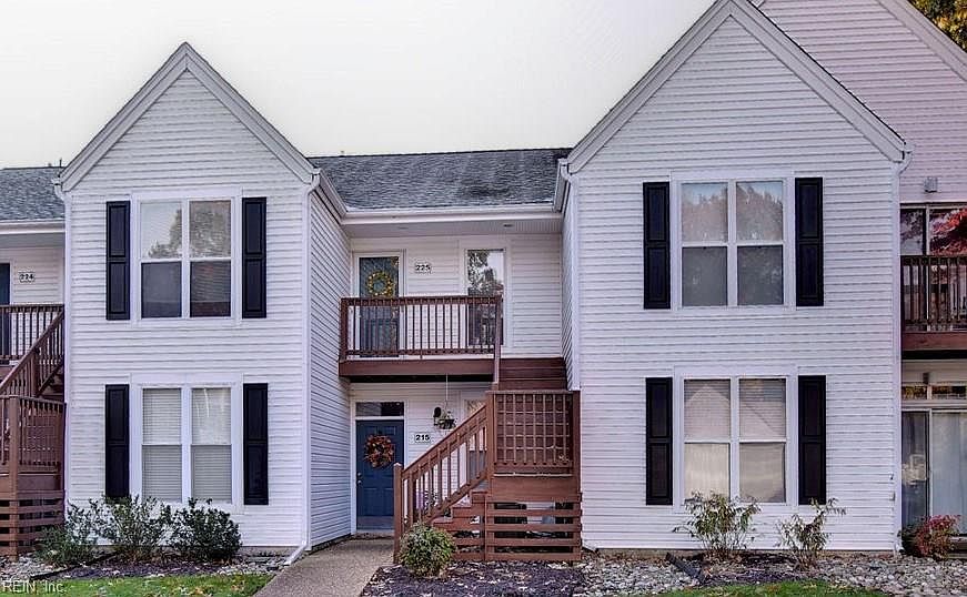 1st image of 225 Persimmon Dr
