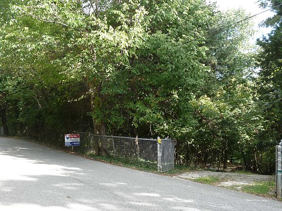 2nd image of 835 E Rodgers Dr