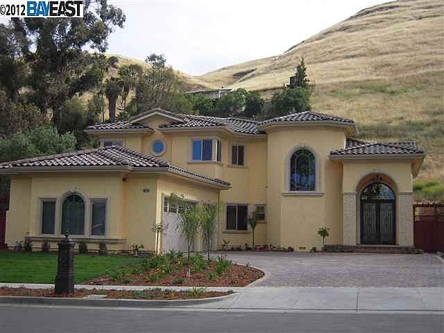 1st image of 40718 Canyon Heights Dr