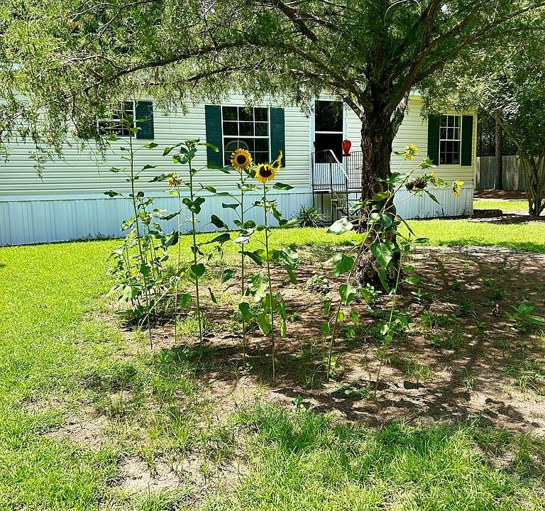1st image of 27 Creekwood Dr