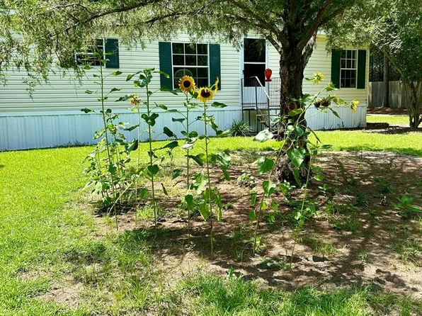 27 Creekwood Dr, Tifton, GA 31794