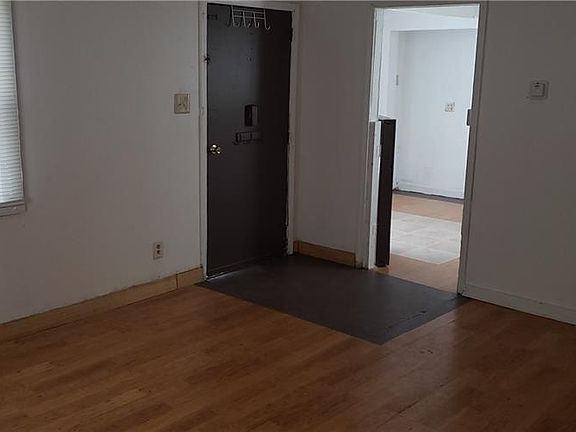 5th image of 1917 N Berwick Ave