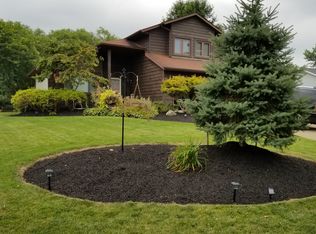 7643 Crimson Ct, Mentor, OH 44060