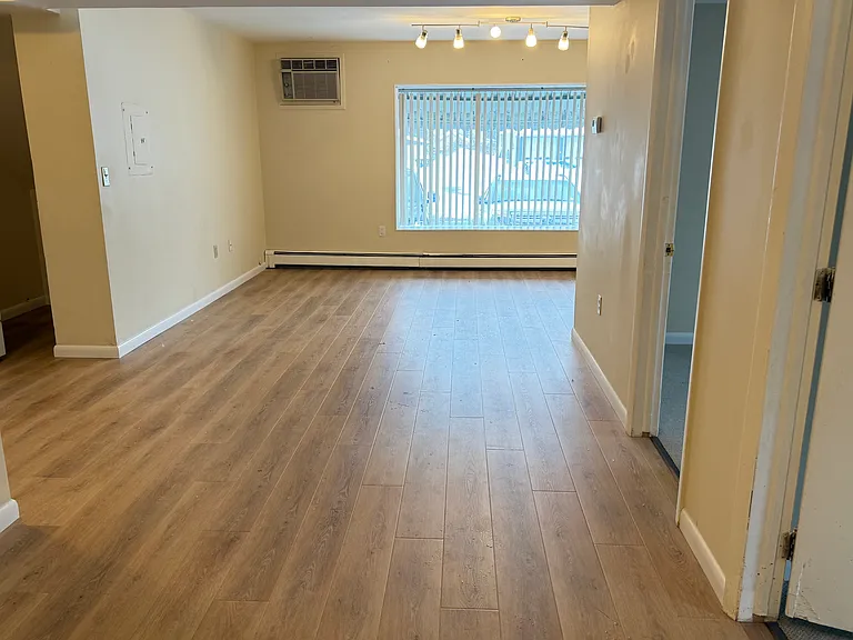 10 Delavergne Ave #D — Photo 5
