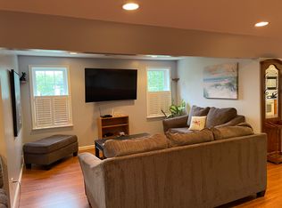 10103 Chatham Ct, Fredericksburg, VA 22408