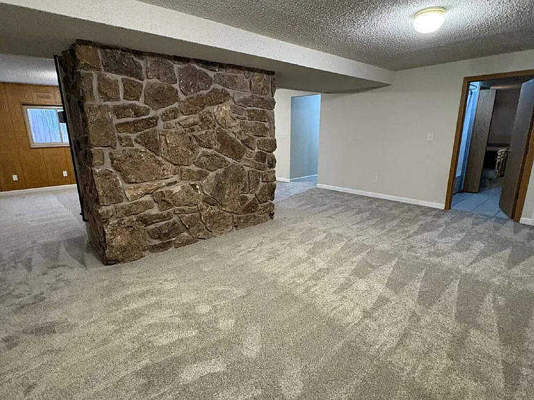 6469 Pulpit Rock Dr — Photo 22