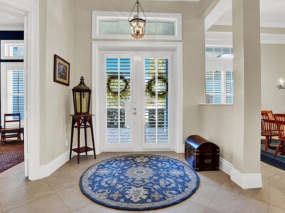 4th image of 1610 SW Dyer Point Road