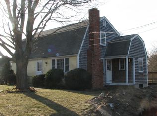 36 Sarasota Ave, Narragansett, RI 02882