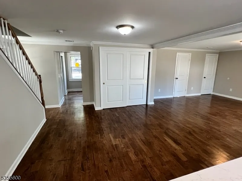4 bed, 2.5 bath, $4,500 — Photo 4